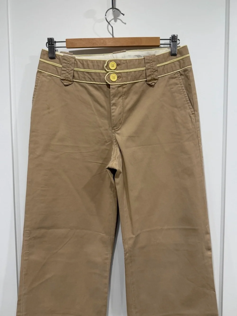Y2K GAPstrtcWide-Leg Cino in Tan, Nautical Style with Contrasting Yellow Buttons - Picture 3 of 10